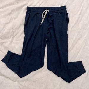 Vuori Performance Jogger in Navy Heather